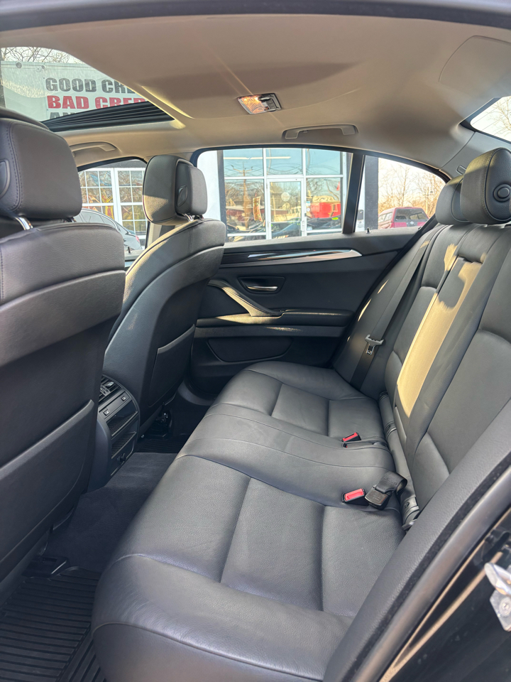 BMW 5-Series 535i xDrive 2012