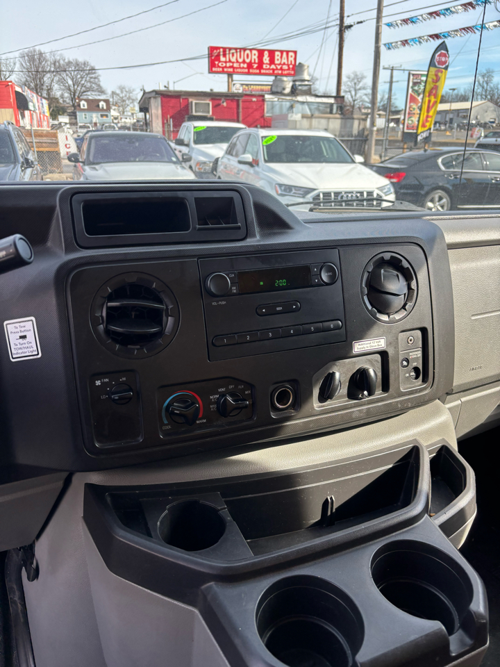 Ford Econoline E-350 Super Duty 2019