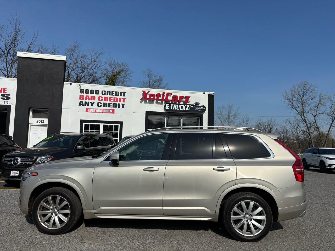 2016 Volvo XC90 AWD 4dr T6 Momentum