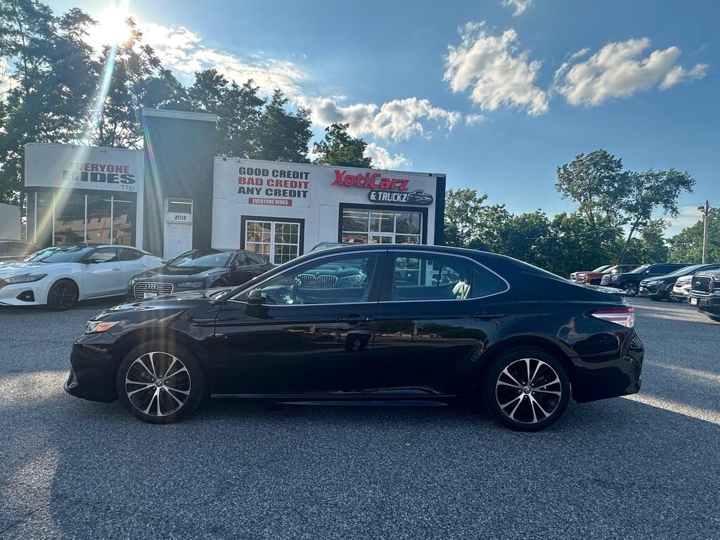 2020 Toyota Camry SE Auto (Natl)