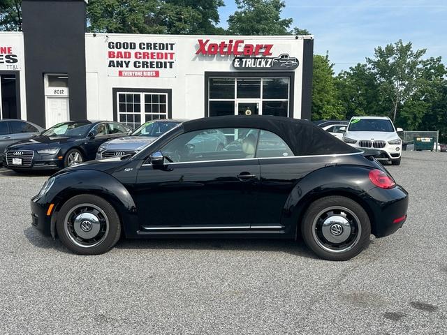 2013 Volkswagen Beetle 2.5L 50s Edition Convertible