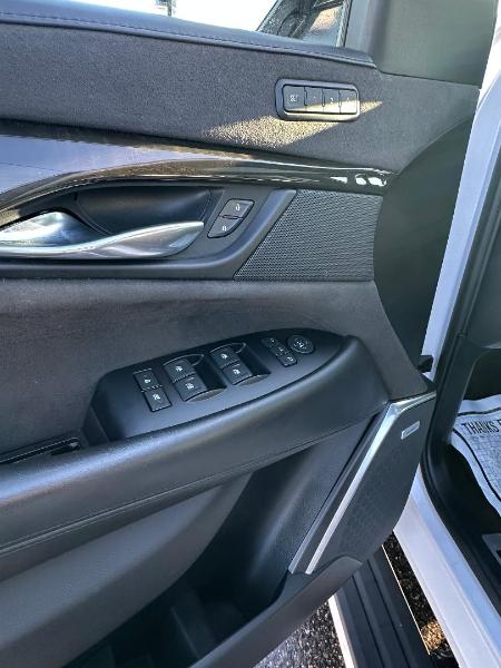 Cadillac Escalade Platinum 4WD 2018