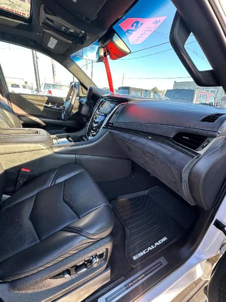 Cadillac Escalade Platinum 4WD 2018
