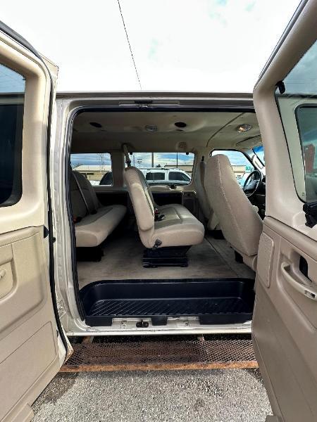 Ford Econoline E-350 XL Super Duty 2008