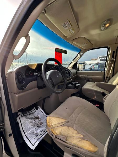 Ford Econoline E-350 XL Super Duty 2008