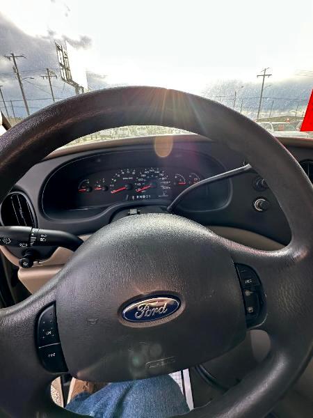 Ford Econoline E-350 XL Super Duty 2008
