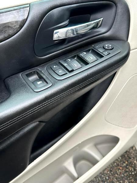 Dodge Grand Caravan SE 2013