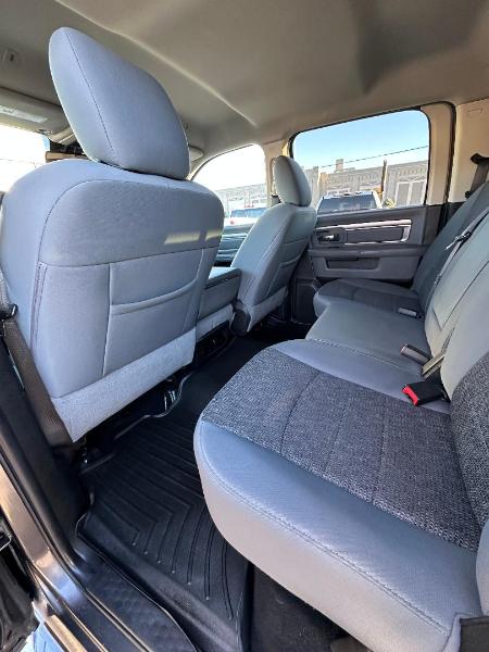 RAM 1500 Classic Tradesman Crew Cab SWB 4WD 2019