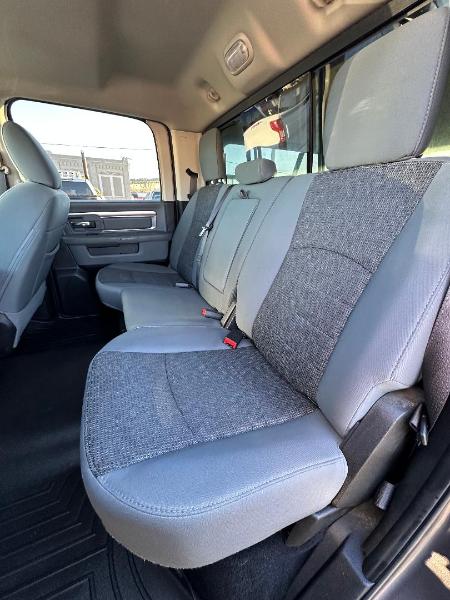 RAM 1500 Classic Tradesman Crew Cab SWB 4WD 2019