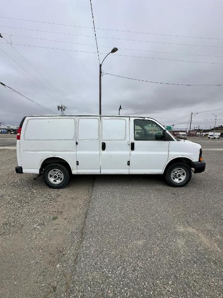 GMC Savana G3500 Cargo 2005