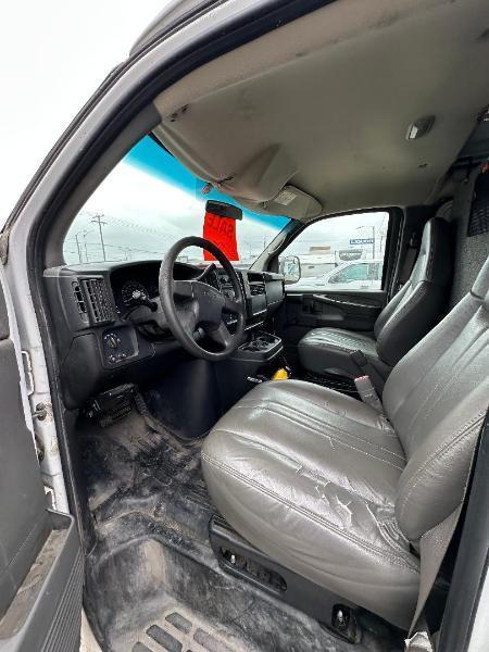 GMC Savana G3500 Cargo 2005