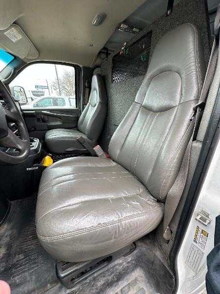 GMC Savana G3500 Cargo 2005