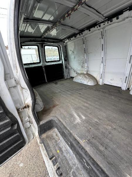 GMC Savana G3500 Cargo 2005