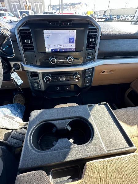 Ford F-150 4WD SuperCrew 139" XLT 2021