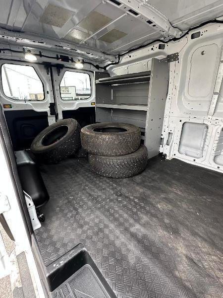 Ford Transit 250 Van Low Roof w/Sliding Pass. 130-in. WB 2020