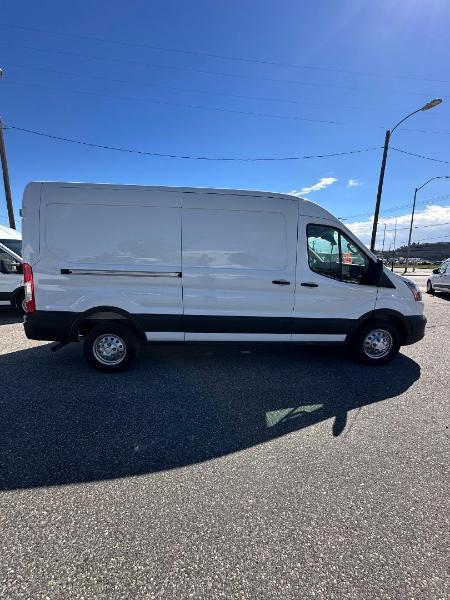 Ford Transit 250 Van Med. Roof w/Sliding Pass. 148-in. WB 2025