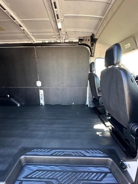Ford Transit 250 Van Med. Roof w/Sliding Pass. 148-in. WB 2025