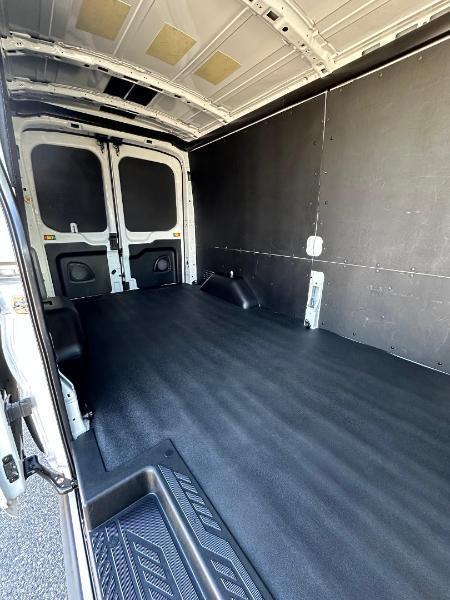Ford Transit 250 Van Med. Roof w/Sliding Pass. 148-in. WB 2025