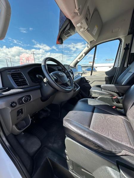 Ford Transit 250 Van Med. Roof w/Sliding Pass. 148-in. WB 2025