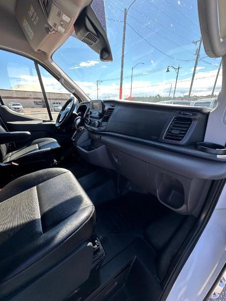 Ford Transit 250 Van Med. Roof w/Sliding Pass. 148-in. WB 2025