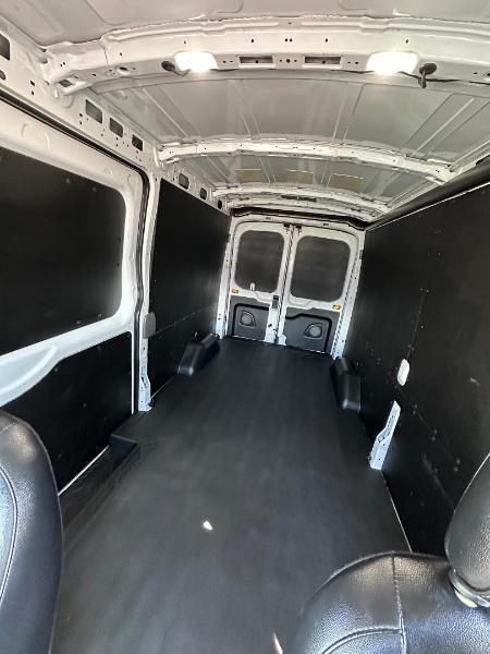 Ford Transit 250 Van Med. Roof w/Sliding Pass. 148-in. WB 2025