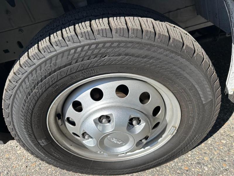 Ford Transit 250 Van Med. Roof w/Sliding Pass. 148-in. WB 2025