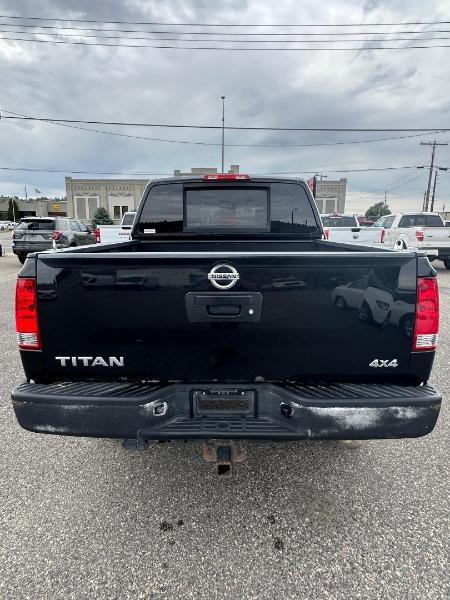 Nissan Titan S Crew Cab 4WD 2013
