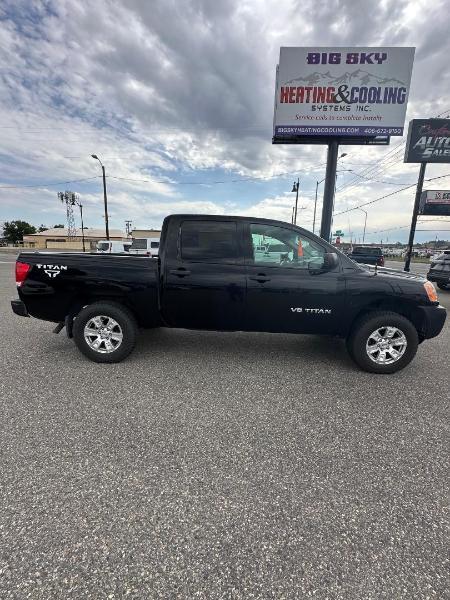 Nissan Titan S Crew Cab 4WD 2013