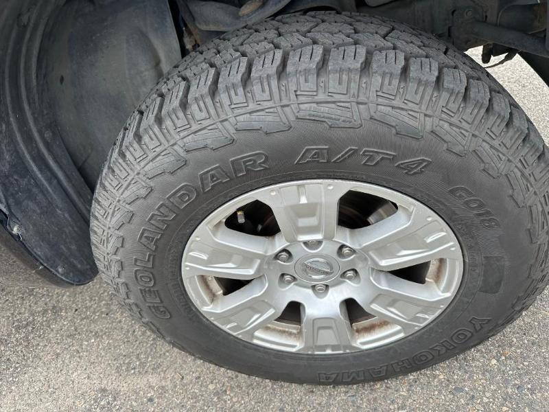 Nissan Titan S Crew Cab 4WD 2013