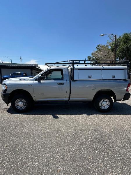 RAM 2500 Tradesman Regular Cab 4WD 2022