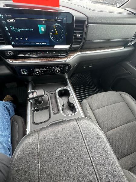 Chevrolet Silverado 1500 4WD Crew Cab 157" RST 2024