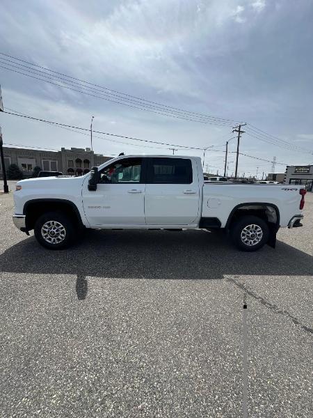 Chevrolet Silverado 2500HD LT Crew Cab Long Box 4WD 2025