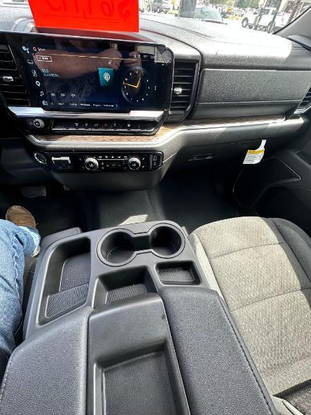 Chevrolet Silverado 2500HD LT Crew Cab Long Box 4WD 2025
