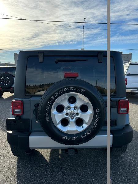 Jeep Wrangler photo 3