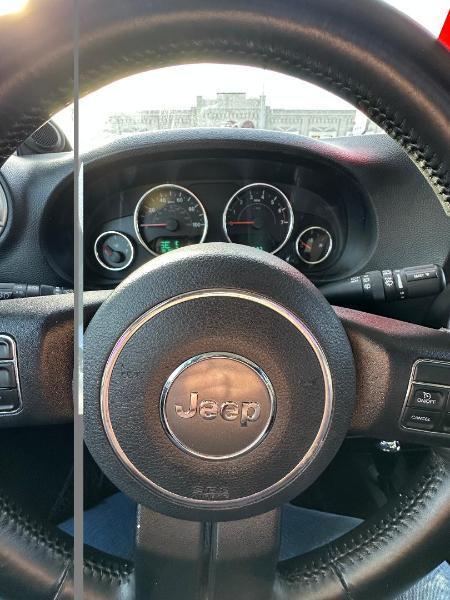 Jeep Wrangler photo 6