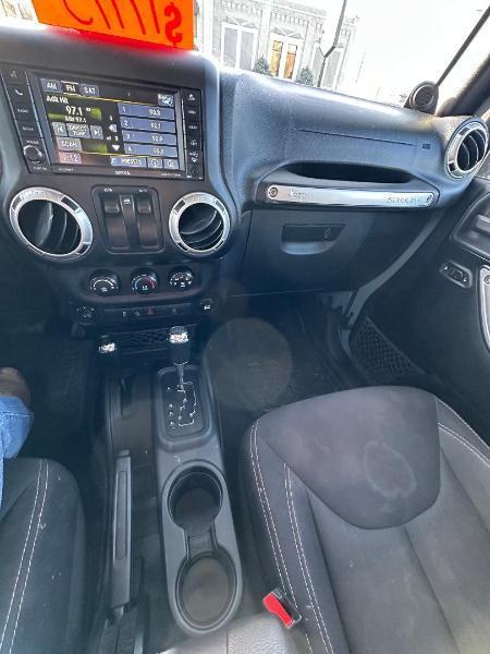 Jeep Wrangler photo 13