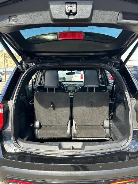 Ford Explorer photo 4