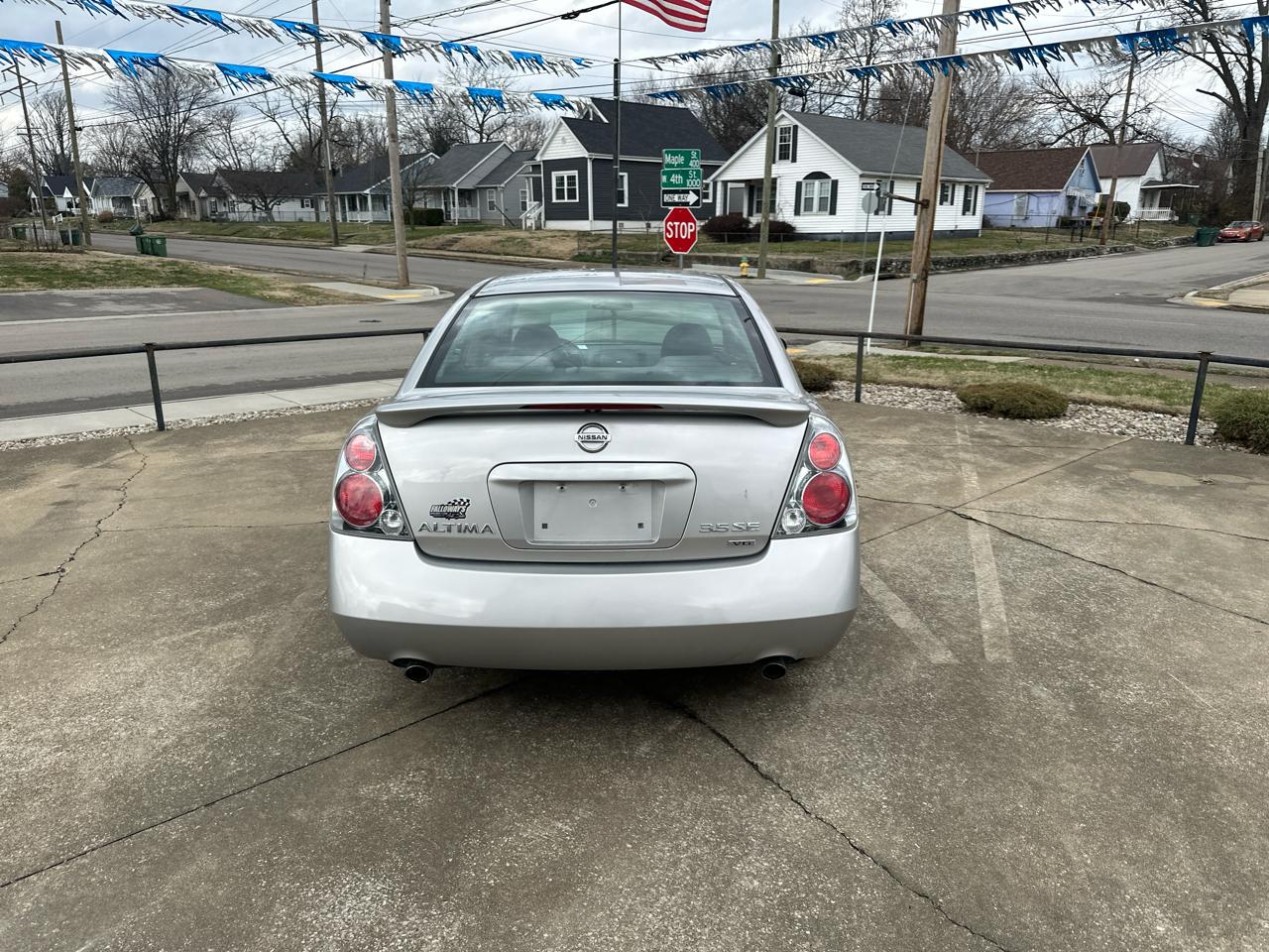 Nissan Altima  2005