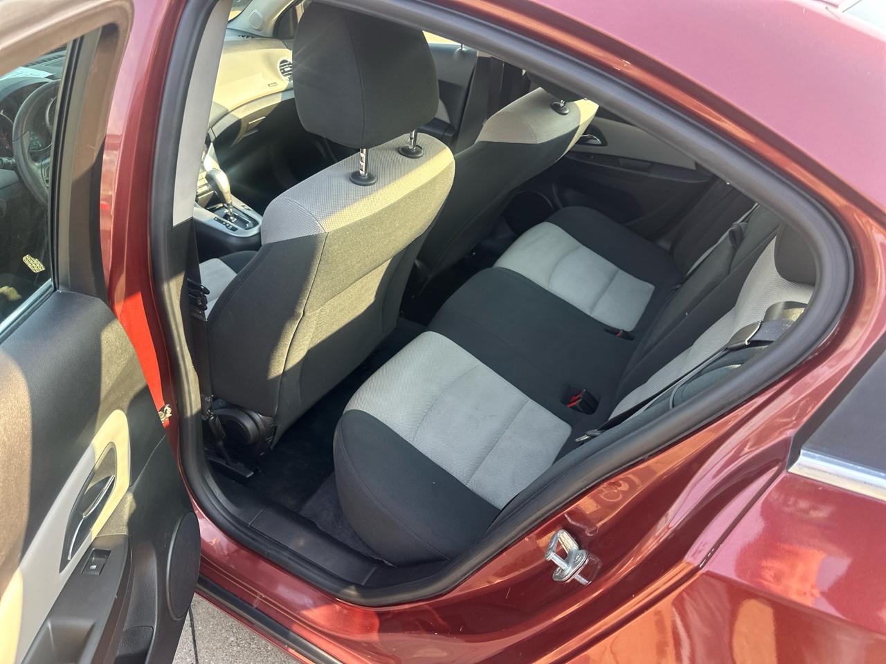 Chevrolet Cruze  2012