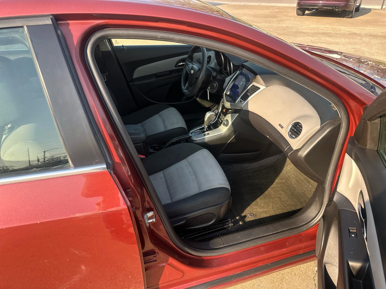 Chevrolet Cruze  2012