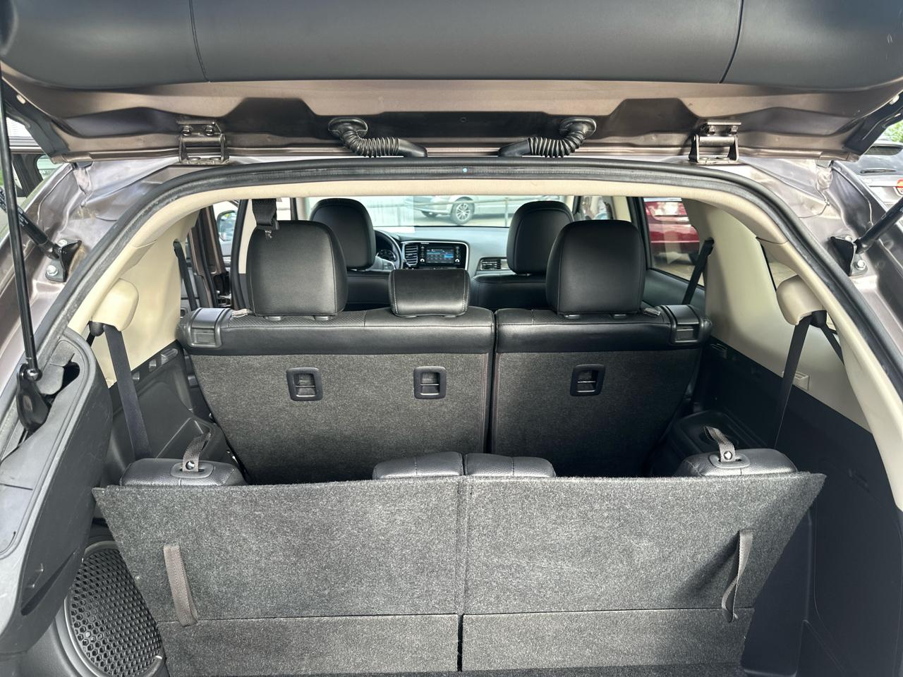 Mitsubishi Outlander  2016