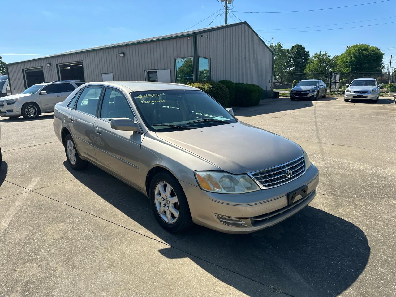 Toyota Avalon  2004