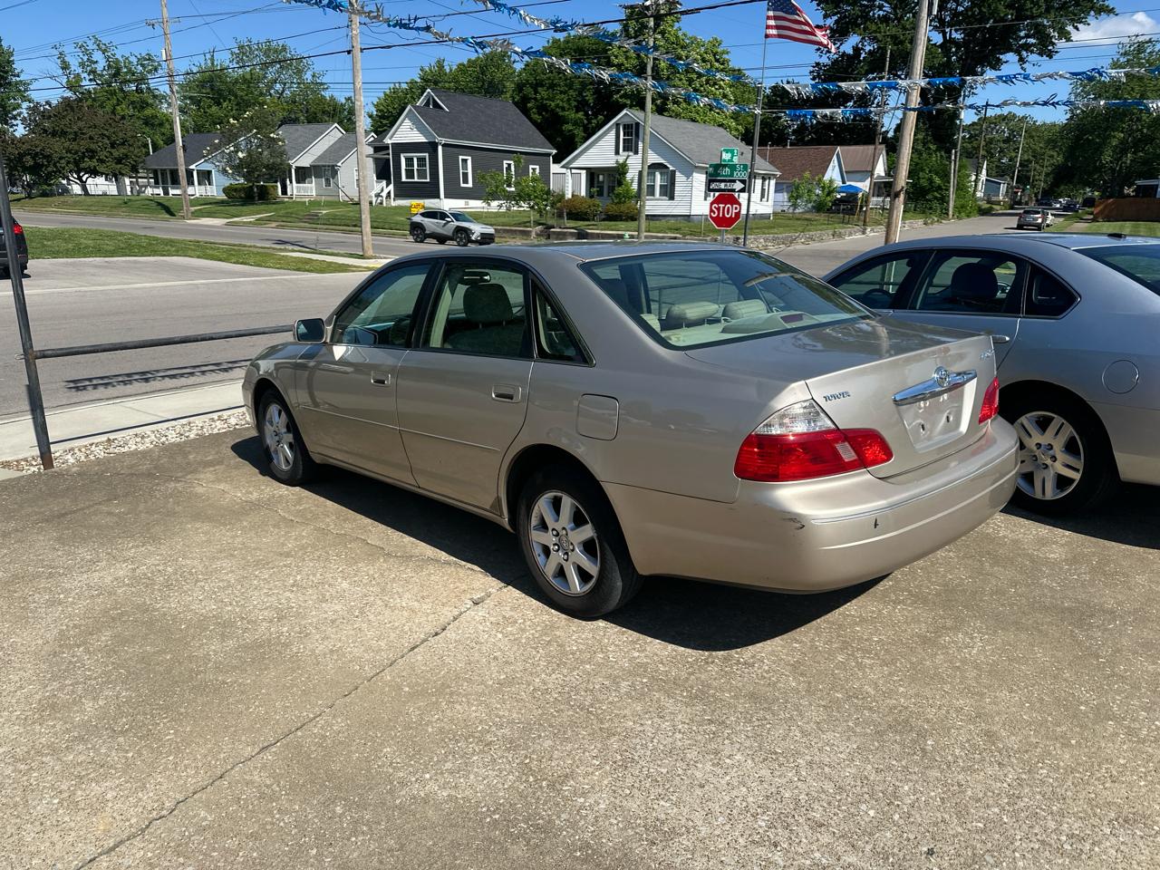 Toyota Avalon  2004