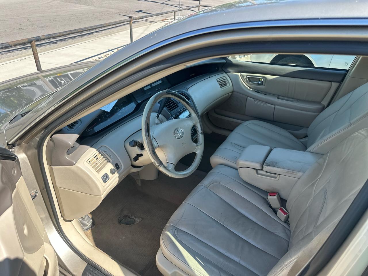 Toyota Avalon  2004