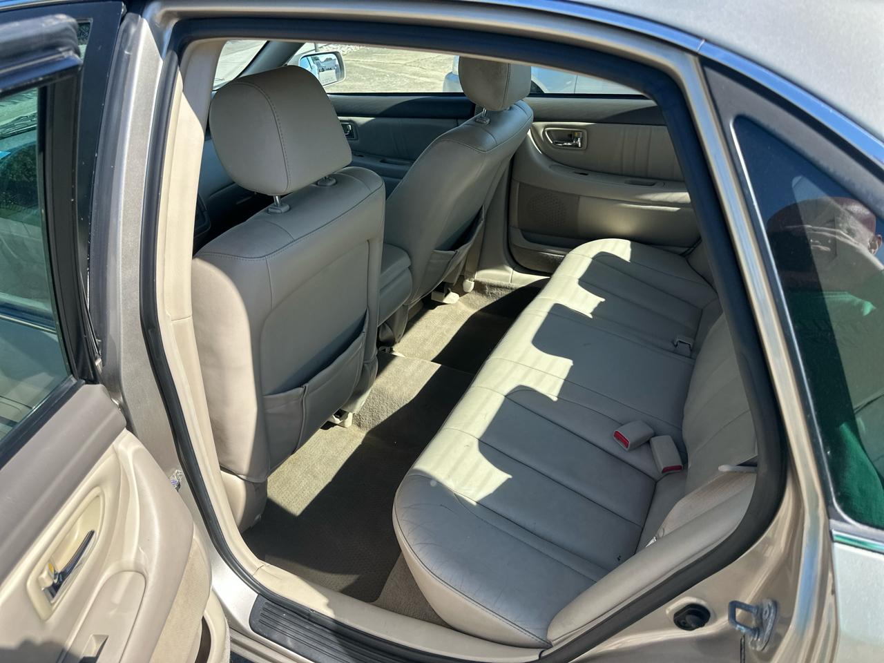 Toyota Avalon  2004