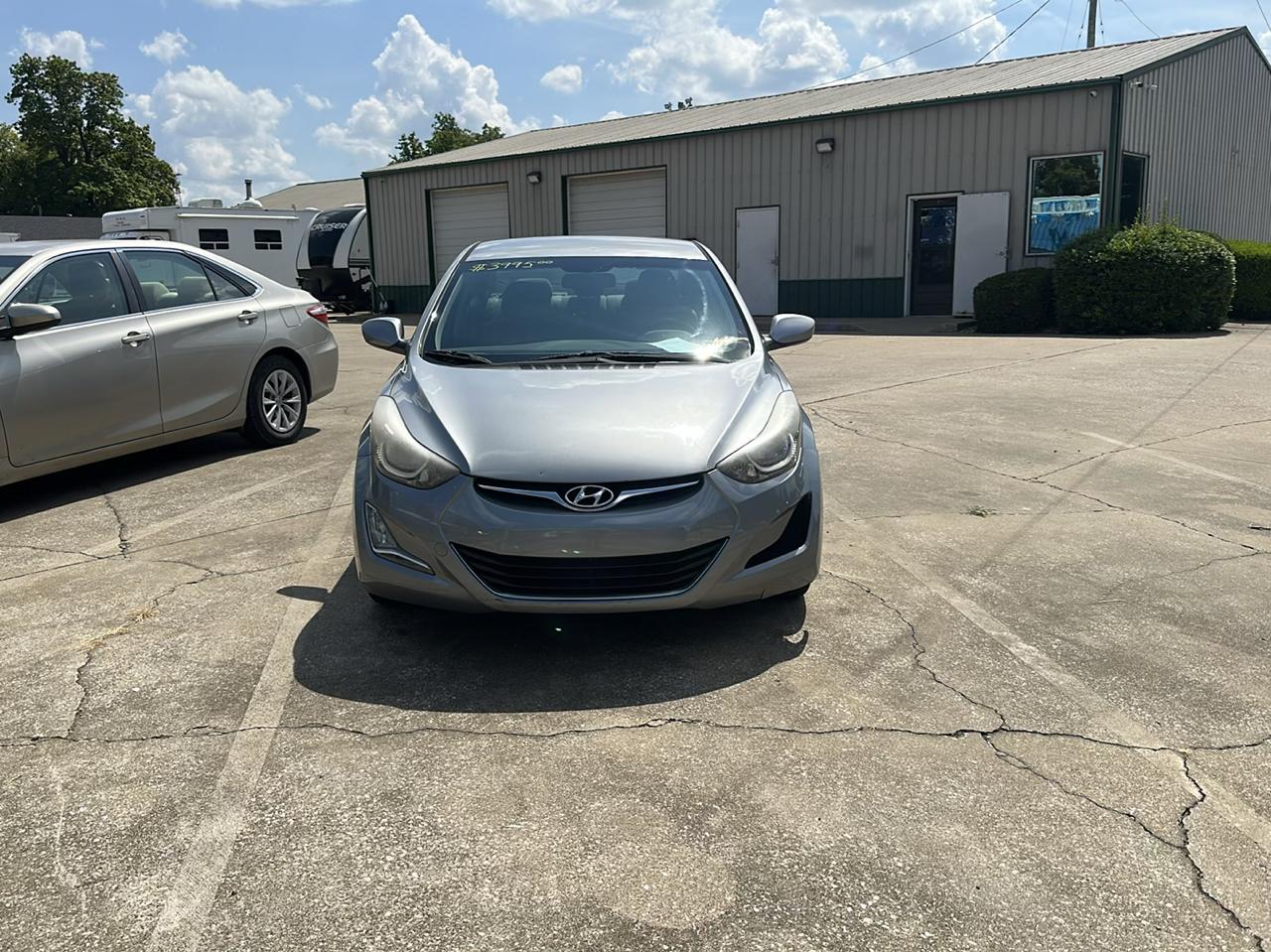 Hyundai Elantra  2015