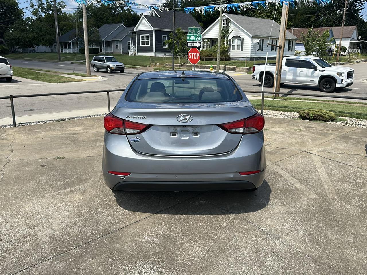 Hyundai Elantra  2015