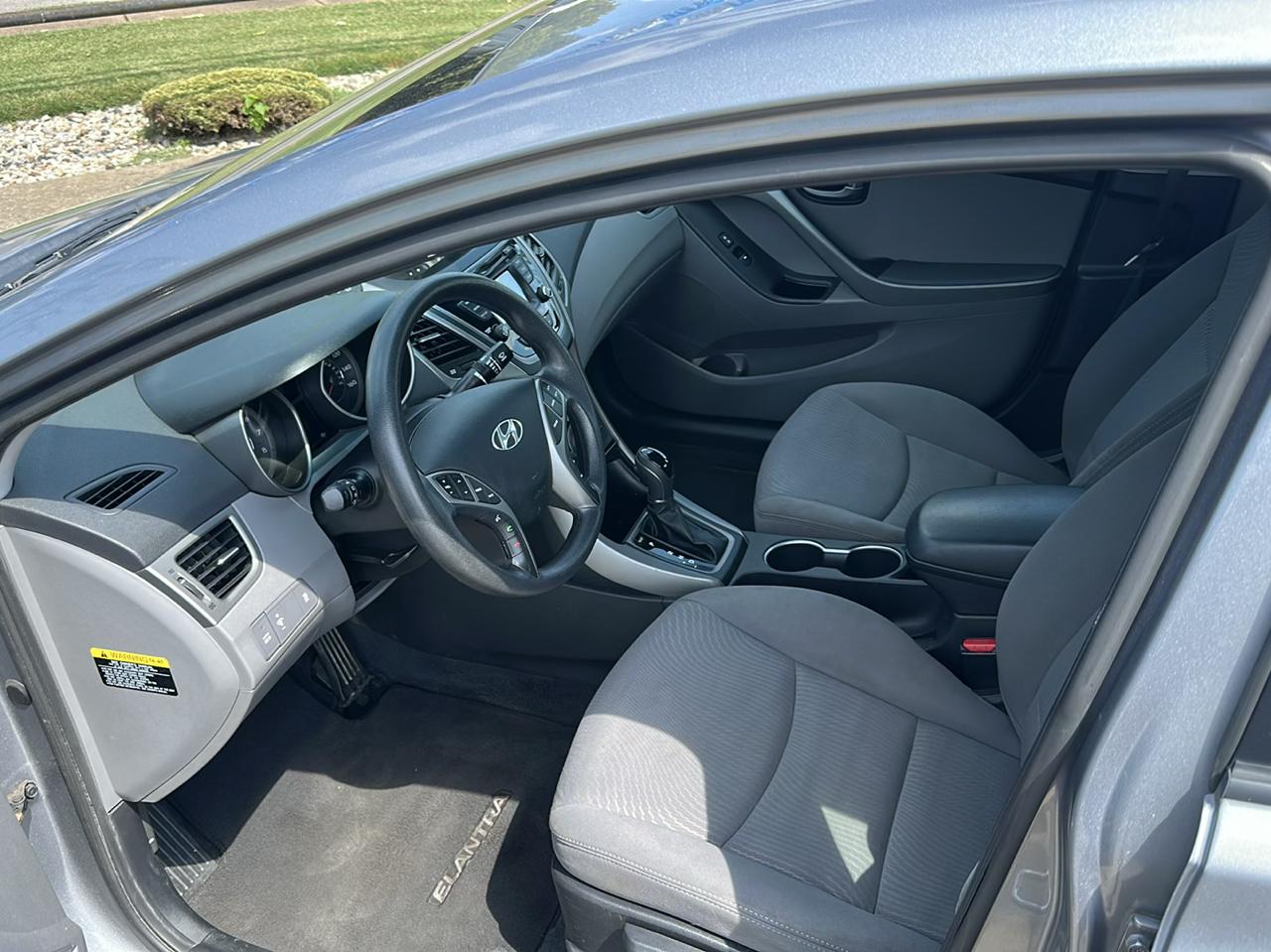 Hyundai Elantra  2015