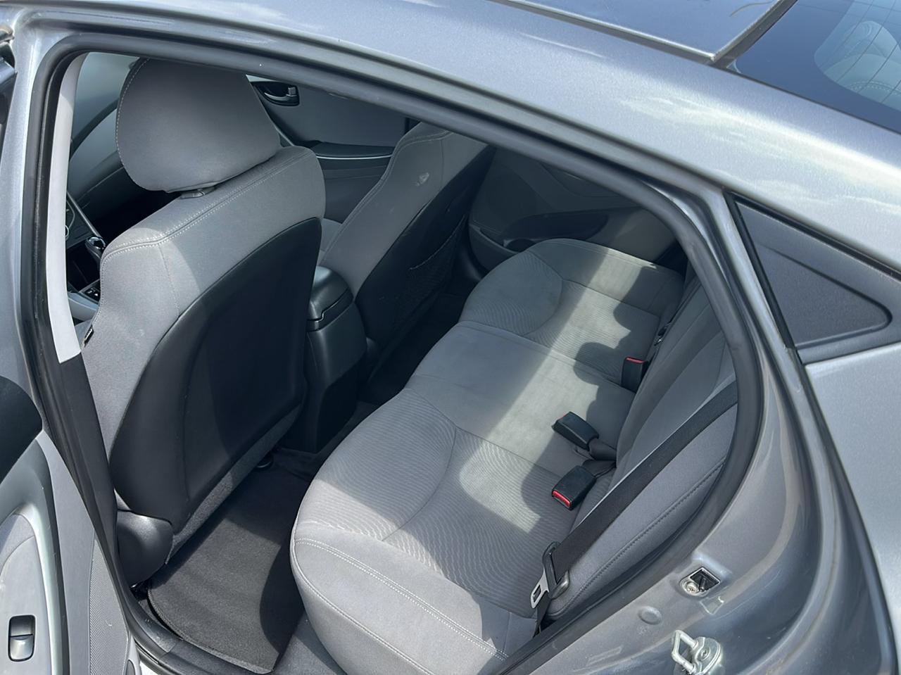 Hyundai Elantra  2015
