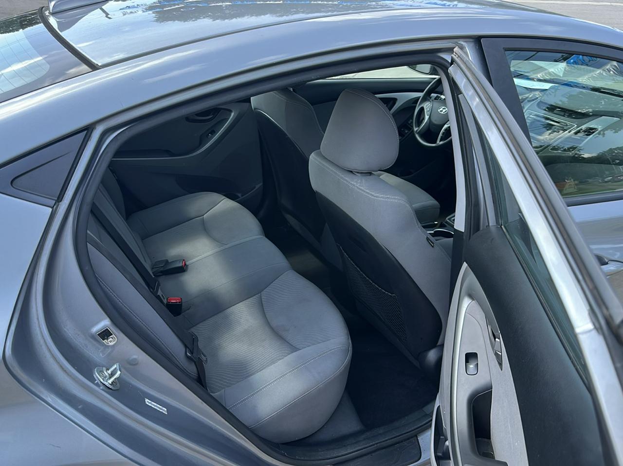 Hyundai Elantra  2015